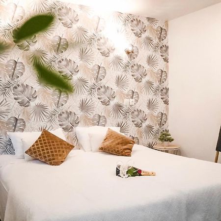 Saint-Gâtien-des-Bois Maria Grazia Hotel מראה חיצוני תמונה